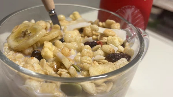 【乳糖不耐受人群福音】成都养老院分享：6种可替换牛奶的食物（下）-椰奶
