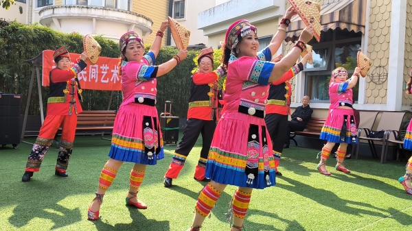 成都西门中海国际附近的高端养老院一暄康养提醒你跳广场舞要注意这些！ (4)