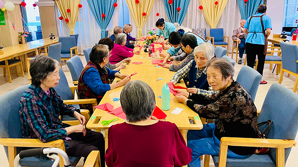 成都养老院哪家比较好一暄康养获悉，我国改造老旧小区惠及居民超2800万户