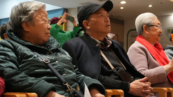 一暄康养为大家科普下导致帕金森的原因及早期症状