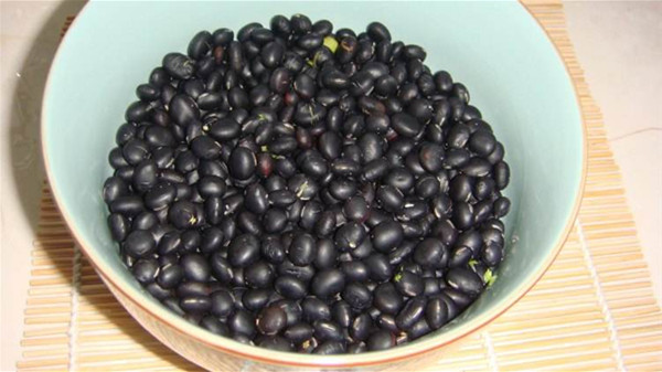 成都养老院经验分享：黑豆一把胜过吃药一堆，一暄康养为您揭晓黑豆的食疗功效（下）3