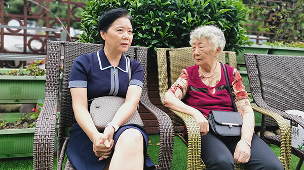 何谓互助养老？成都护理院一暄康养表示：其具有低成本、非营利、灵活多样的特点