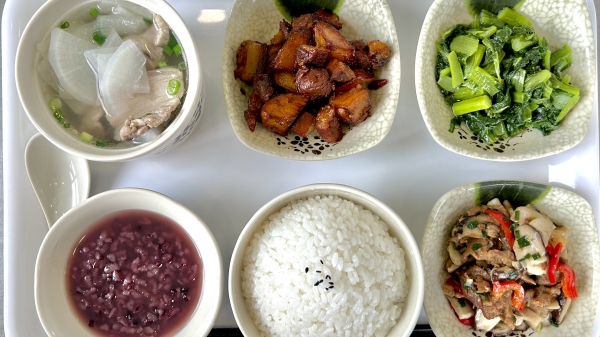 成都养老院一暄康养分享老年人夏天饮食注意事项