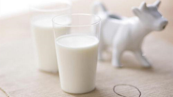 成都金牛养老院一暄康养带您了解喝牛奶的十大误区（5）-牛奶2