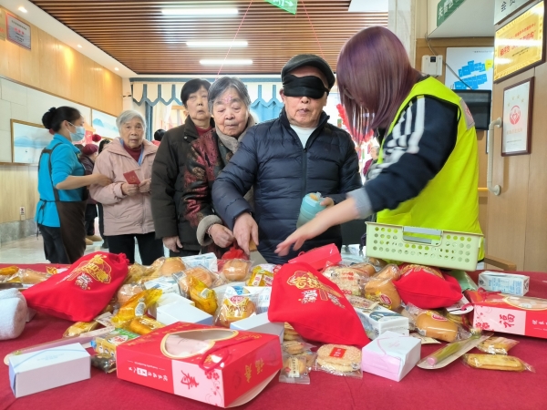 喜乐元宵，情暖一暄