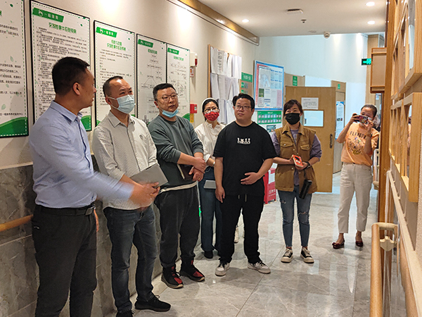都江堰市民政局领导一行莅临成都南门养老院一暄康养参观交流