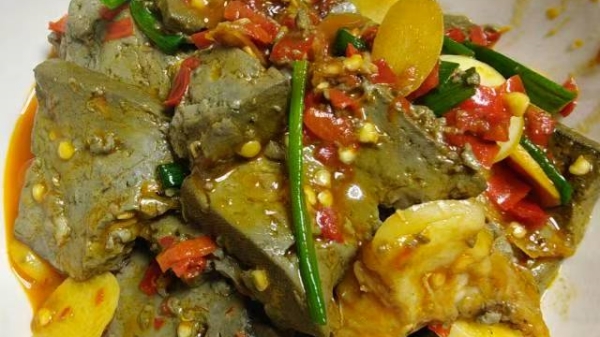 黑豆养生食谱——首乌黑豆牛肉汤