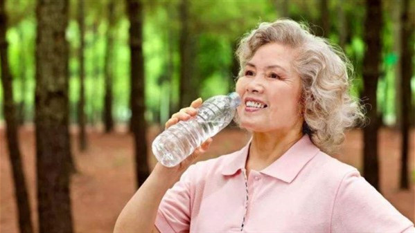 一暄康养健康分享：喝对水能治病（二）
