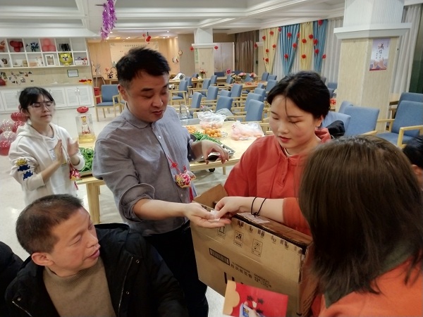 员工团年丨共聚成都短期住养养老院一暄康养两河公园（西门）院6