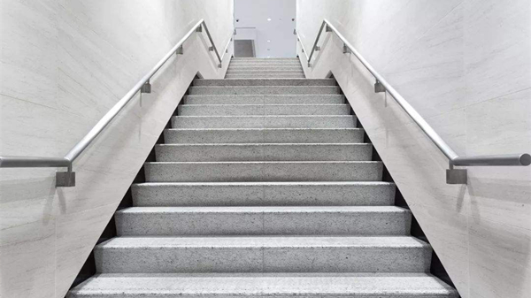 热量消耗很简单，成都养老院一暄康养提醒您忽视的减肥小技巧-多走楼梯