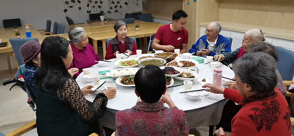 孝暖一暄 爱在重阳 共度佳节12