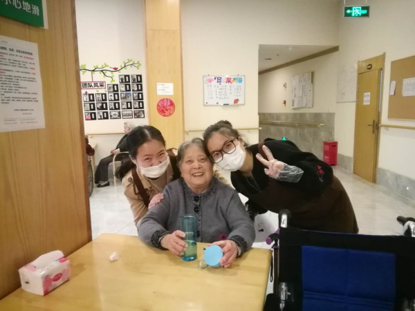成都养老院一暄康养致敬养老工作者2