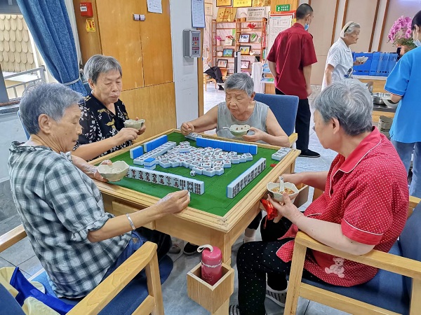 成都养老社区一暄康养带你了解养老院的下午时光3
