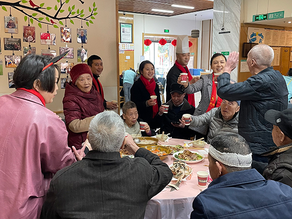 兔年送春丨成都天府新区养老院一暄康养祝您大展宏“兔”（6）