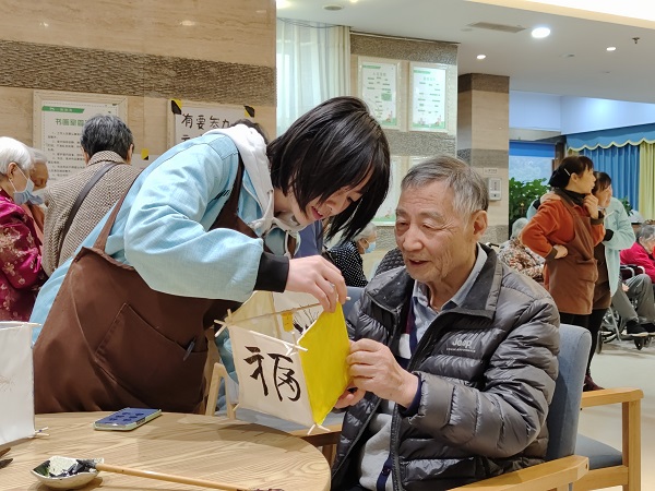 跟着成都养老机构一暄康养（西门）院爷爷奶奶们一起过元宵（3）