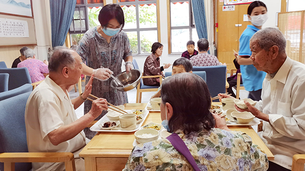 成都高端养老院一暄康养：社区养老服务综合体