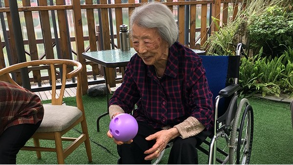成都养老机构一暄康养百岁老人分享长寿的秘诀