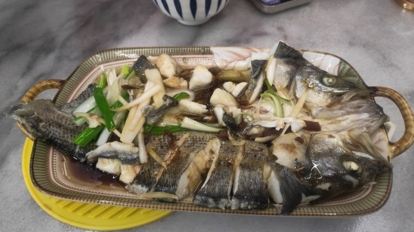 学会这两招，蒸出来的鱼肉更加柔软嫩滑