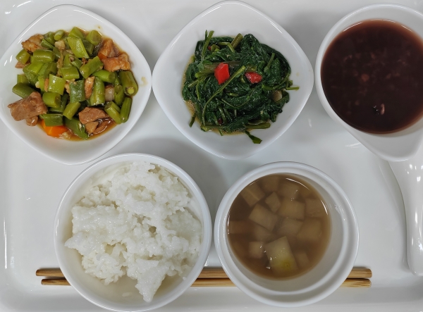 成都养老院夏季时令蔬菜推荐——四季豆