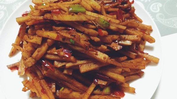成都养老院解析豆瓣炒土豆茄条的做法图3