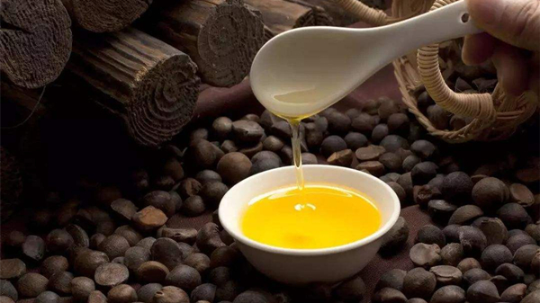 6种健康食用油，成都金牛区养老院提醒老年人要牢记（一）-茶油
