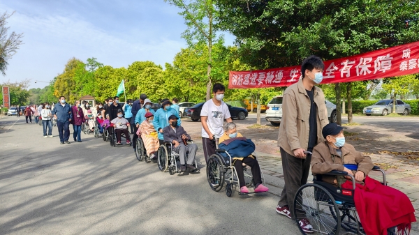 夏季防晒，成都养老院提醒爷爷奶奶必知