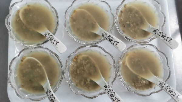 成都养老院教你如何食用绿豆汤
