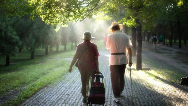 成都养老院一暄康养分享老年人再婚的好处-减轻国家对孤老者的负担