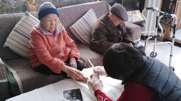 冬季泡脚好处多，一暄康养教您正确泡脚（五）