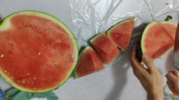 成都金牛区养老院一暄康养告诉您老人夏天吃西瓜的好处