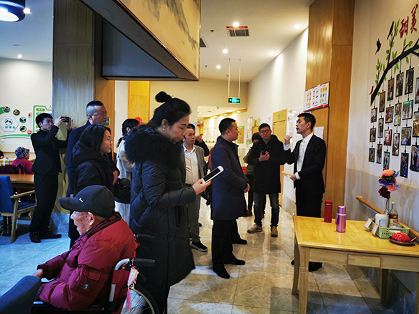 天府新区个体私营经济协会华阳分会新春慰问走进一暄康养4