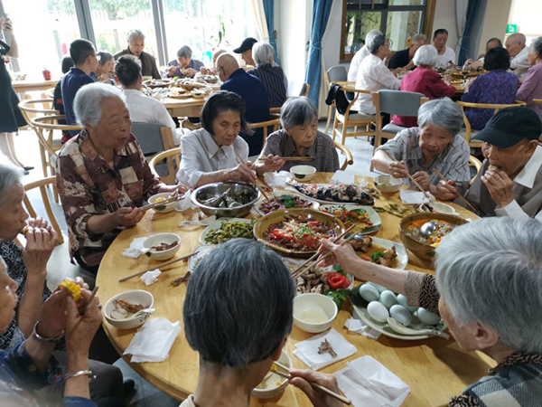 “浓情端午粽飘香 真情服务暖人心”致成都养老院一暄康养南门分院