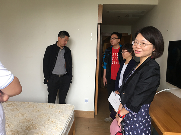 参观长者房间