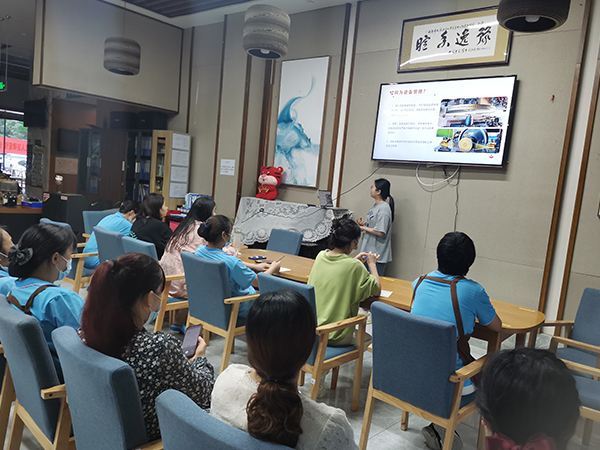 成都市养老院一暄康养（南门）院进行《设备管理与维护》培训学习2