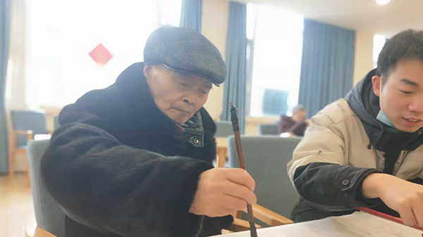 成都服务好的养老院一暄康养：养老保险制度为何改？