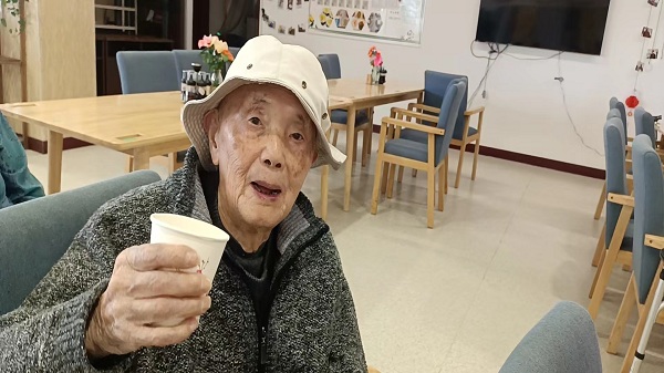 成都金牛区养老院一暄康养为您分析春季老人养生的衣食住行 (2)