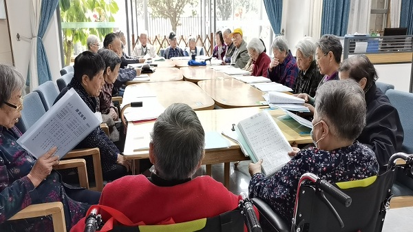 成都养老院收费价格表一暄康养：老年人换季小知识