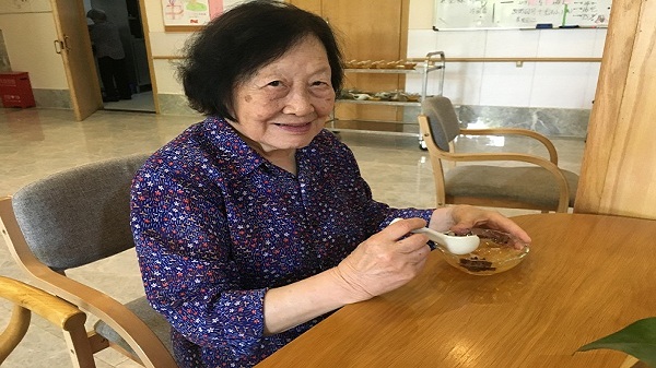 成都养老院哪家好？一暄康养老人告诉您如何平衡膳食