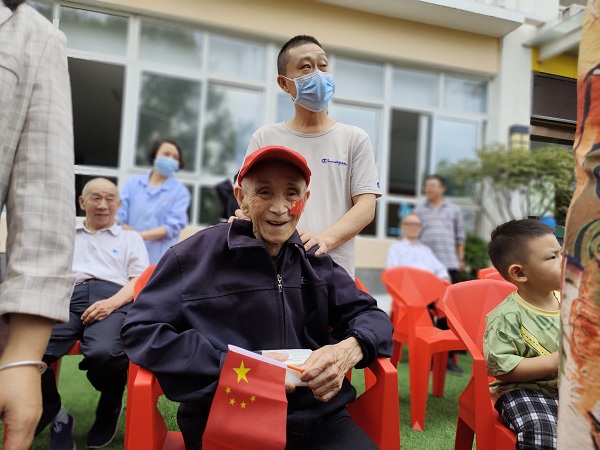 好一点的养老院有文娱活动吗？节假日会举办吗？3