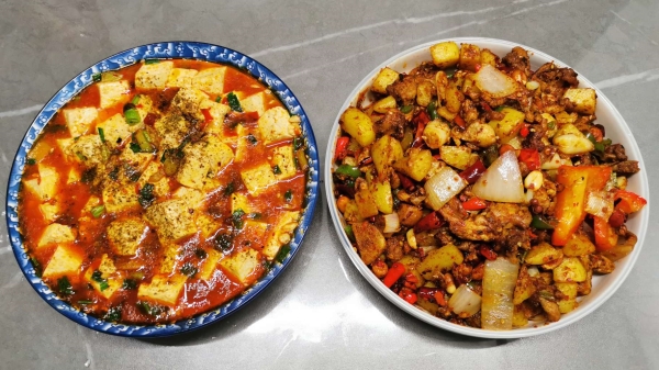 成都服务好的养老院一暄康养教大家制作豆花牛肉