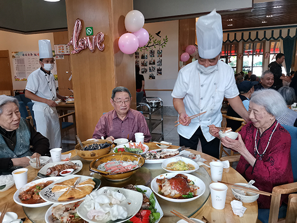 恭祝一暄康养首位百岁老人寿辰暨九月生日会圆满成功14