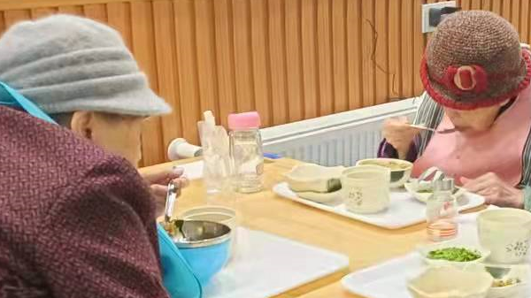 成都口碑好的养老院一暄康养：养老意愿正在发生改变 (2)