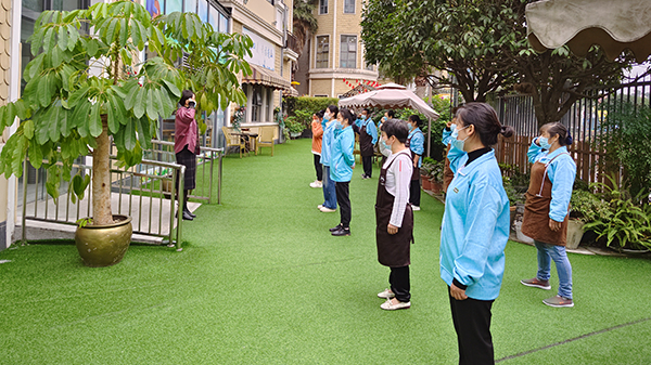 一暄康养养老社区得知，重庆市加强对养老服务机构分类管控