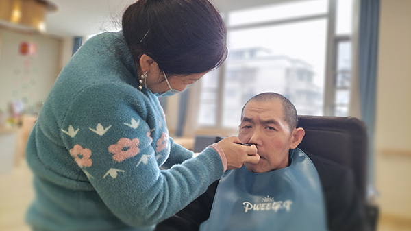 老年人如何看病就医？随成都西门好的养老院一暄康养一起关注新闻发布会