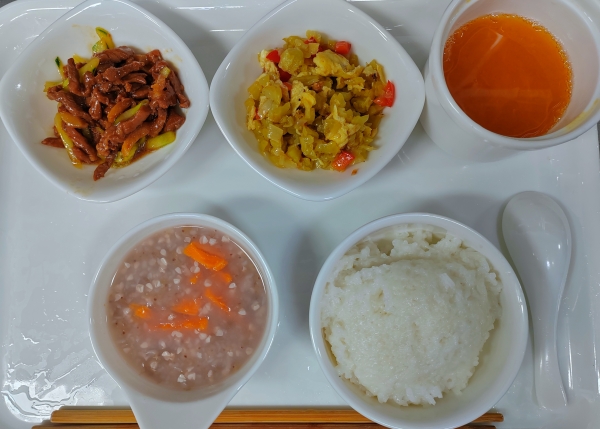 成都养老院夏季时令蔬菜推荐——苦瓜