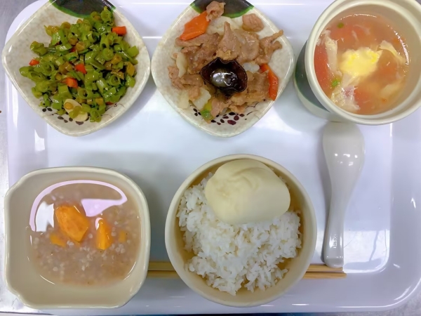 成都养老院夏季时令蔬菜推荐——西红柿