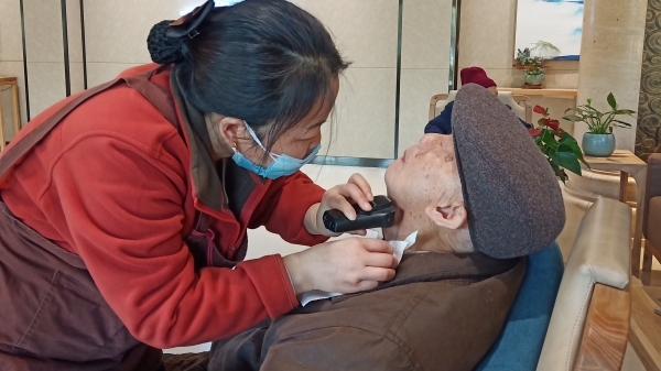 一暄康养分享正确的剃须方法