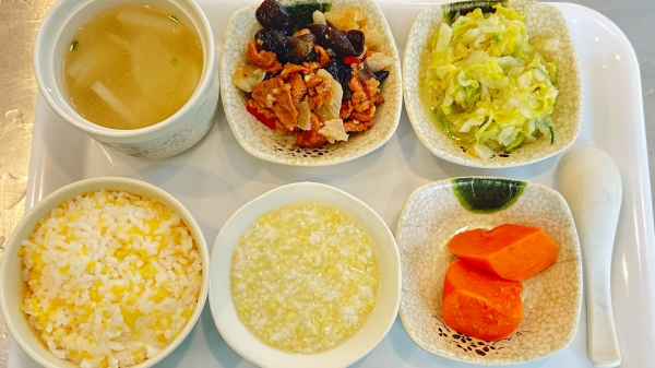成都护理型养老院为您揭晓尿酸高患者要避开的饮食雷区