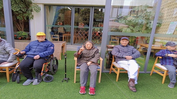 成都护理院一暄康养了解到，社区全时段全年龄友好的生活圈（二）